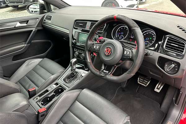 2017 Volkswagen Golf R 7