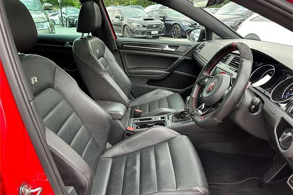 2017 Volkswagen Golf R 7