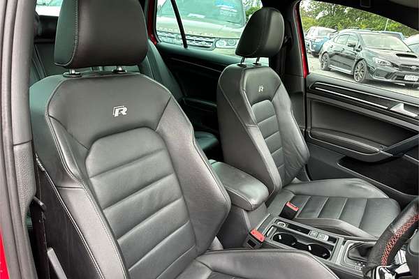 2017 Volkswagen Golf R 7