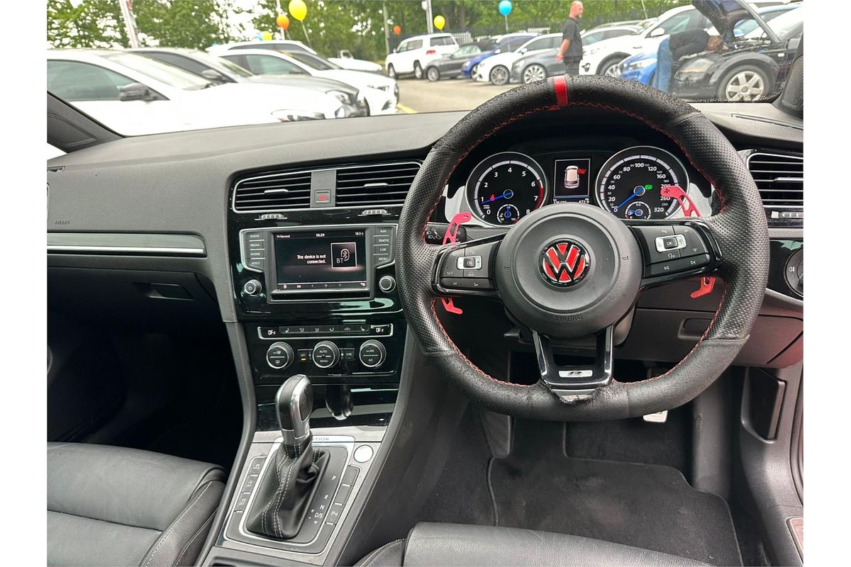 2017 Volkswagen Golf R 7