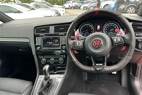 2017 Volkswagen Golf R 7