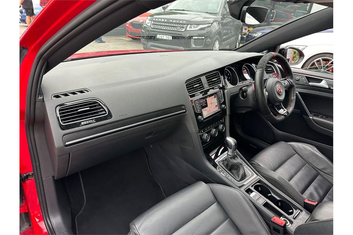 2017 Volkswagen Golf R 7