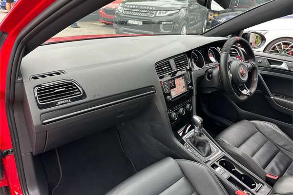 2017 Volkswagen Golf R 7