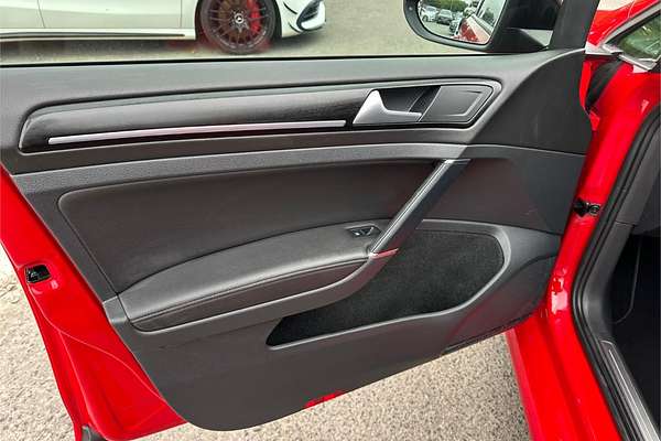 2017 Volkswagen Golf R 7