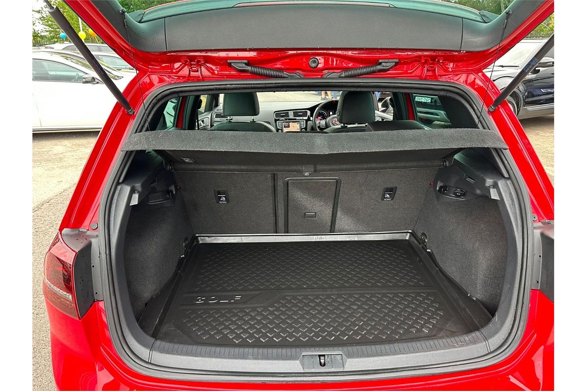 2017 Volkswagen Golf R 7