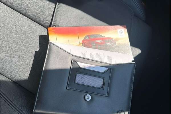 2014 BMW 3 Series 320i Luxury Line F30