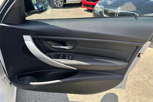 2014 BMW 3 Series 320i Luxury Line F30