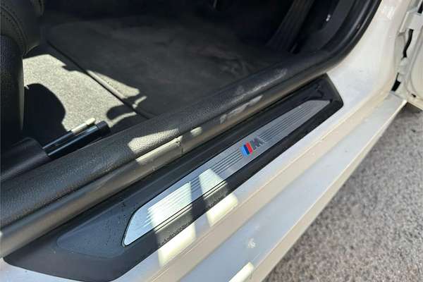 2014 BMW 3 Series 320i Luxury Line F30