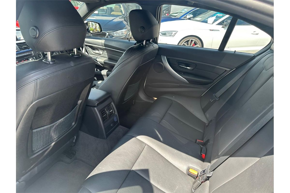 2014 BMW 3 Series 320i Luxury Line F30