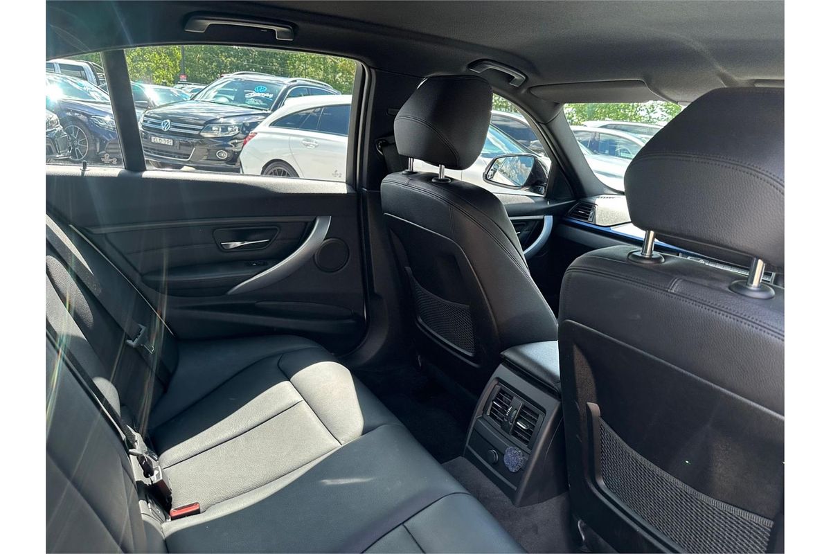 2014 BMW 3 Series 320i Luxury Line F30