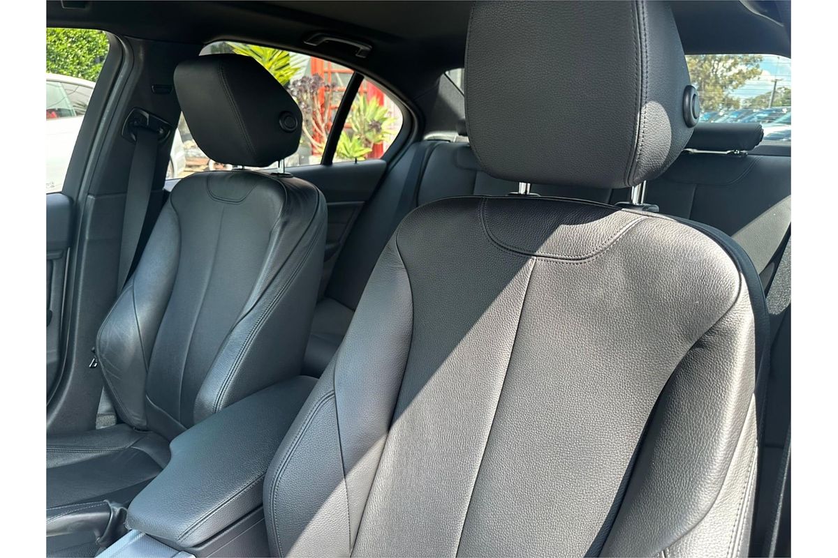 2014 BMW 3 Series 320i Luxury Line F30