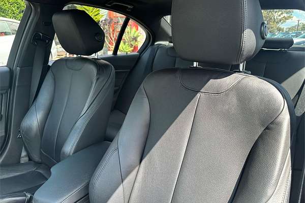 2014 BMW 3 Series 320i Luxury Line F30