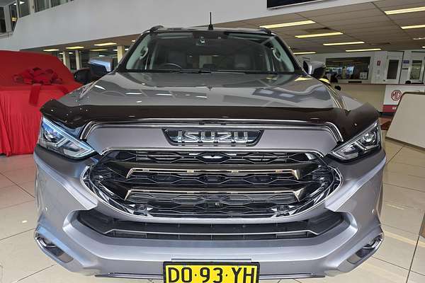 2022 Isuzu MU-X LS-T