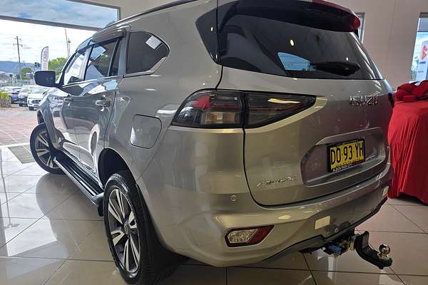 2022 Isuzu MU-X LS-T