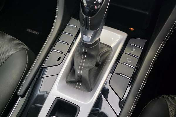 2022 Isuzu MU-X LS-T