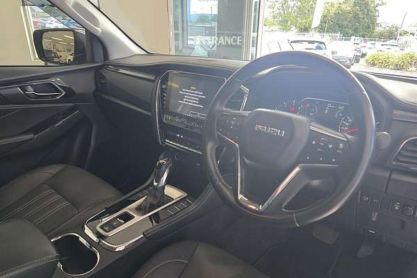 2022 Isuzu MU-X LS-T