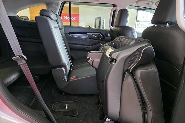 2022 Isuzu MU-X LS-T