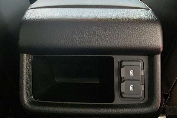 2022 Isuzu MU-X LS-T