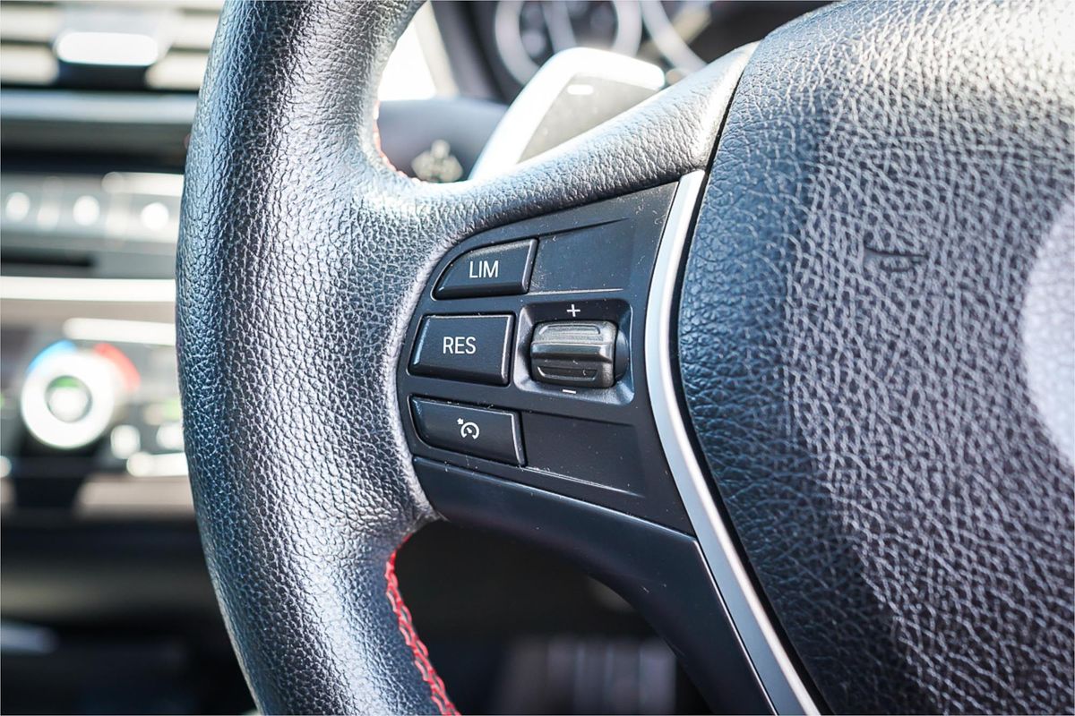 2014 BMW 3 20i HIGH LINE F30 MY14 UPGRADE