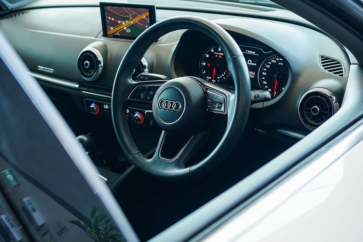 2020 Audi A3 35 TFSI S line plus 8V