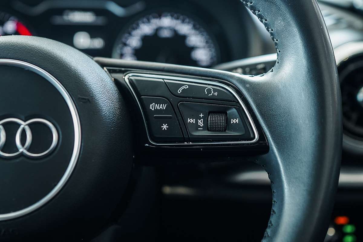 2020 Audi A3 35 TFSI S line plus 8V