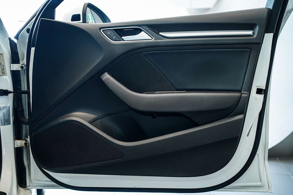 2020 Audi A3 35 TFSI S line plus 8V