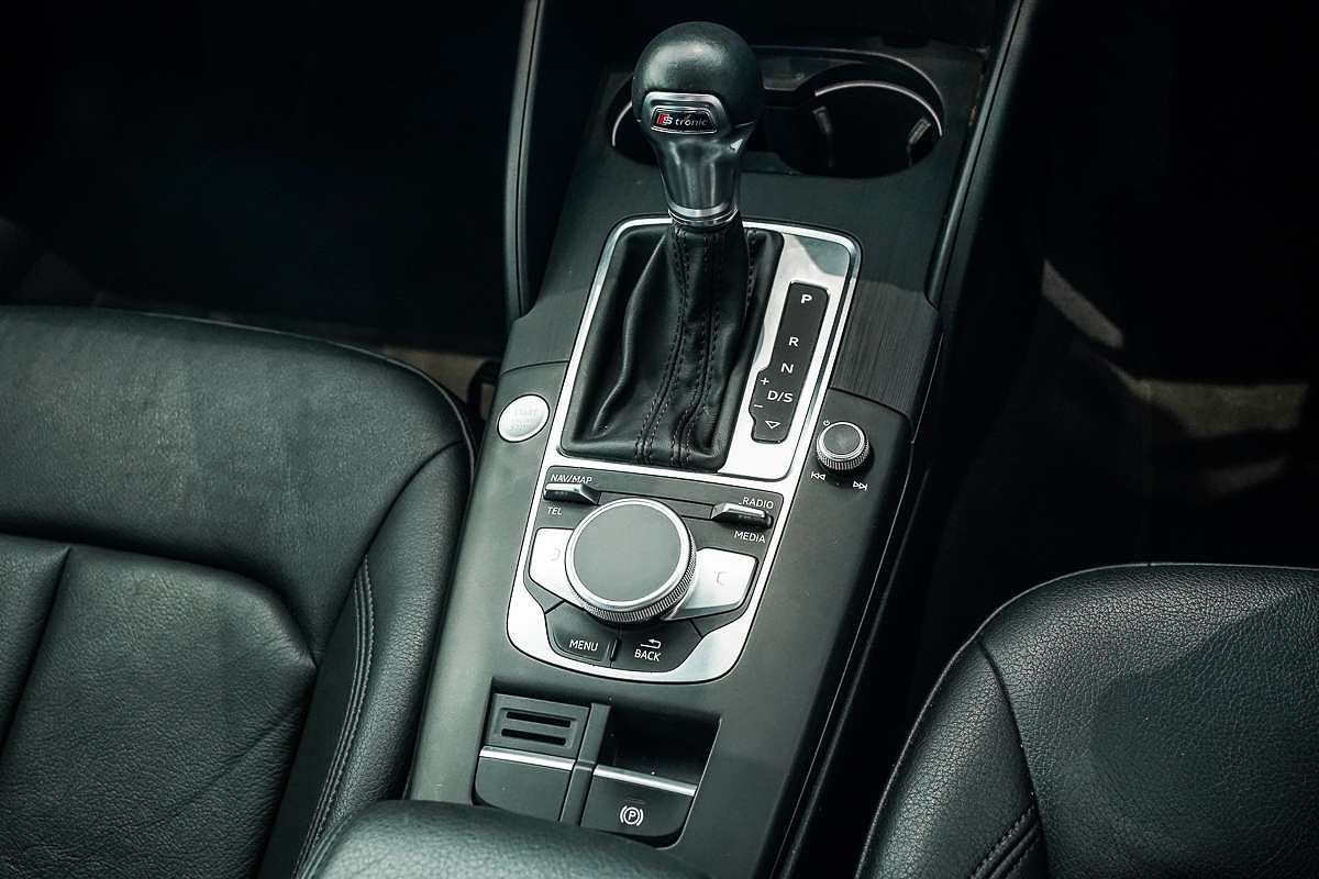 2020 Audi A3 35 TFSI S line plus 8V