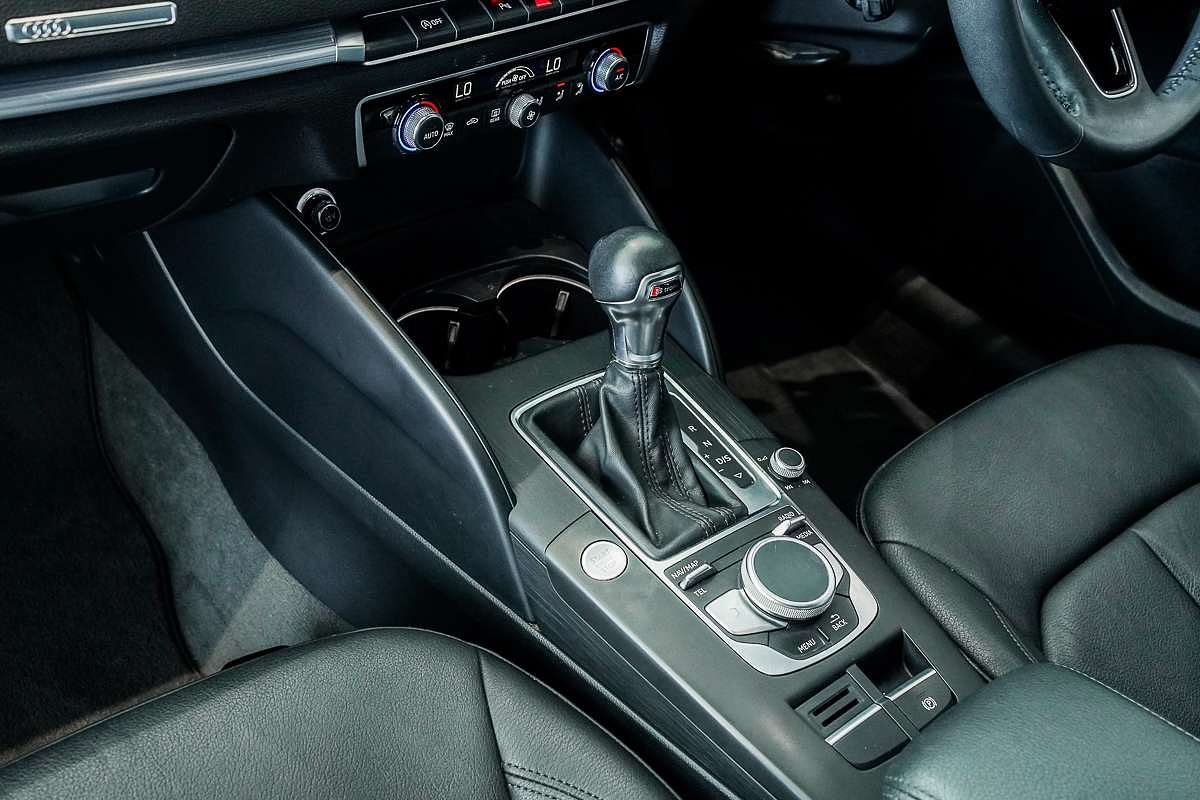 2020 Audi A3 35 TFSI S line plus 8V