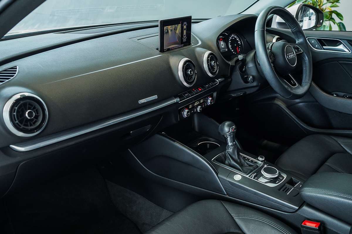 2020 Audi A3 35 TFSI S line plus 8V