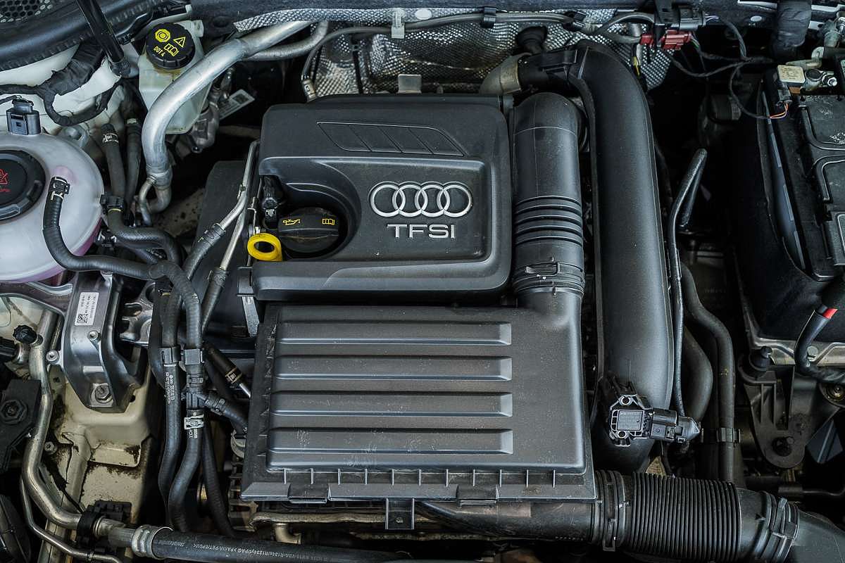 2020 Audi A3 35 TFSI S line plus 8V