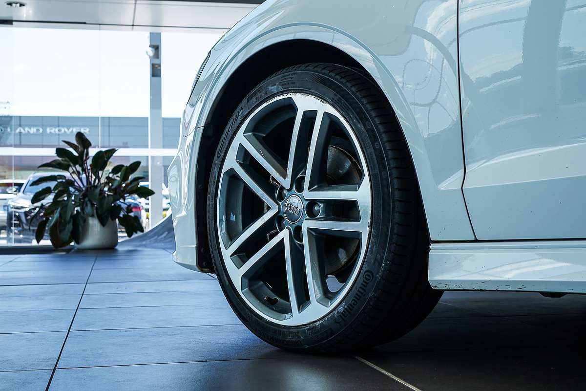 2020 Audi A3 35 TFSI S line plus 8V