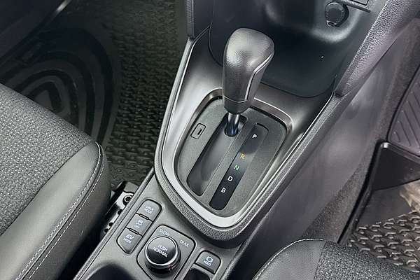 2025 Toyota Yaris Cross Urban MXPJ15R