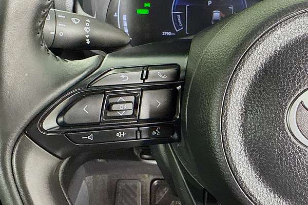 2025 Toyota Yaris Cross Urban MXPJ15R