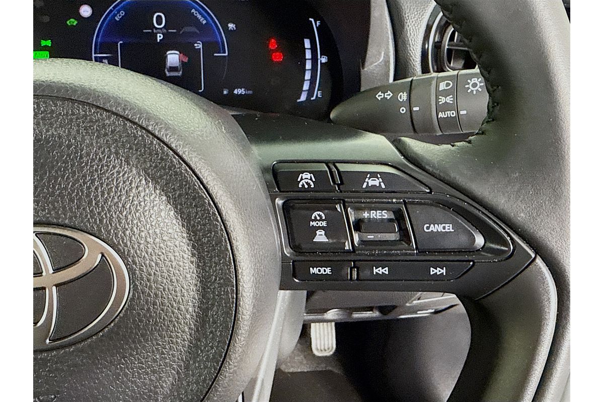 2025 Toyota Yaris Cross Urban MXPJ15R