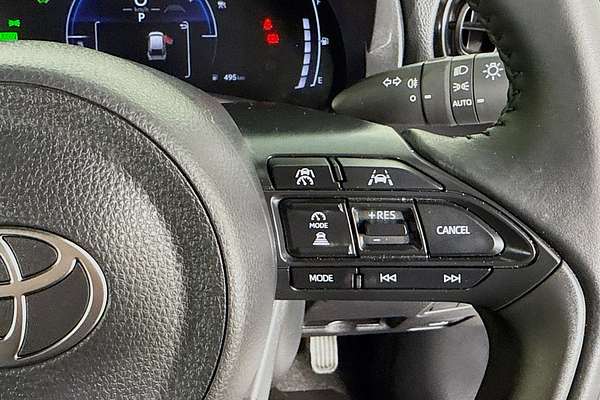 2025 Toyota Yaris Cross Urban MXPJ15R