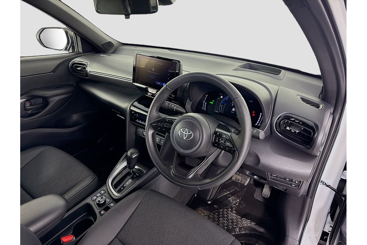 2025 Toyota Yaris Cross Urban MXPJ15R