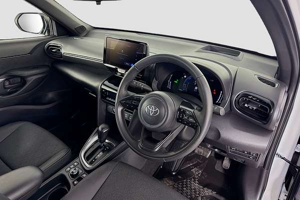 2025 Toyota Yaris Cross Urban MXPJ15R