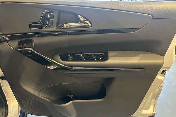 2025 Mahindra XUV700 AX7L