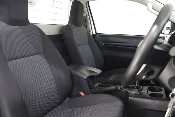 2017 Toyota Hilux Workmate TGN121R Rear Wheel Drive