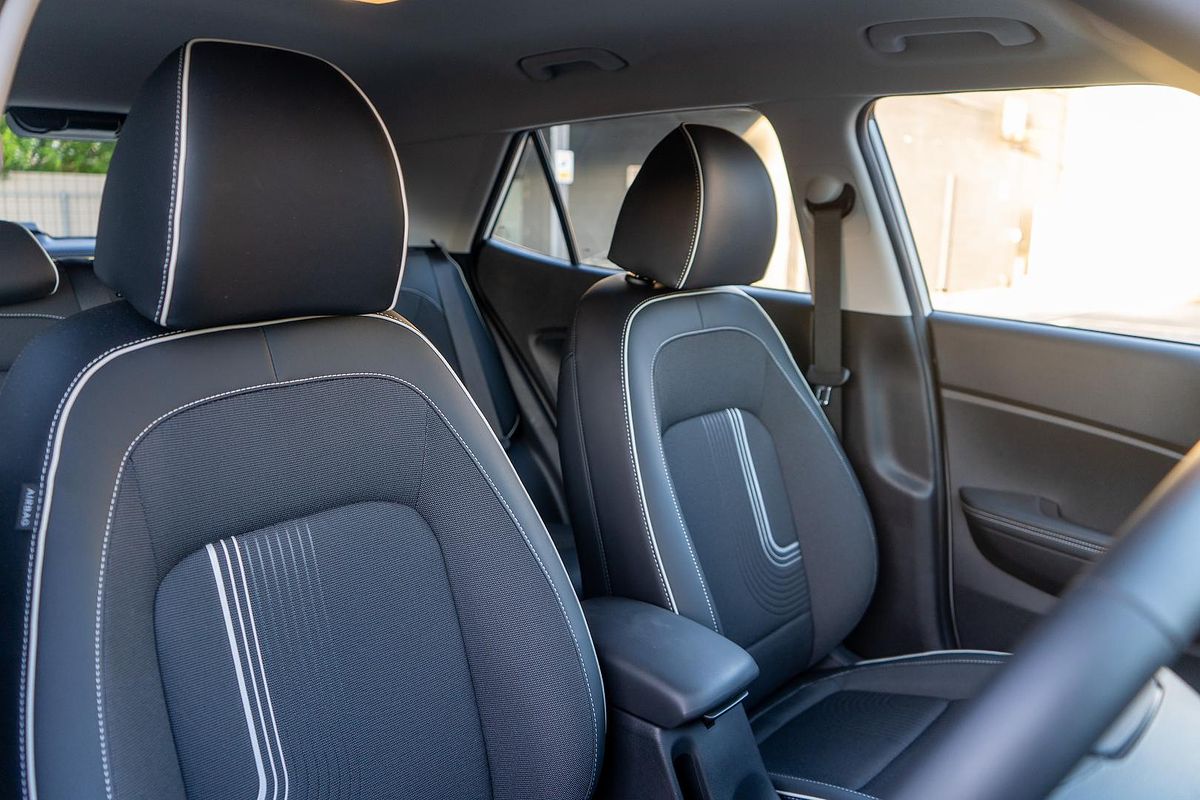 2024 Hyundai Venue Active QX.V5