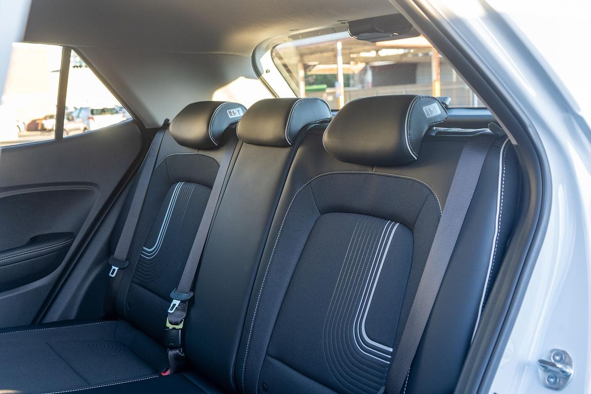 2024 Hyundai Venue Active QX.V5