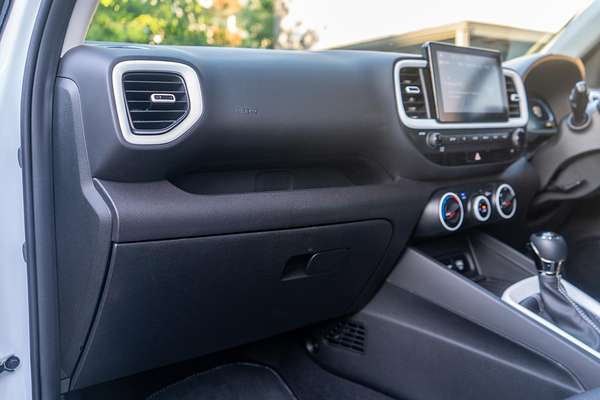 2024 Hyundai Venue Active QX.V5