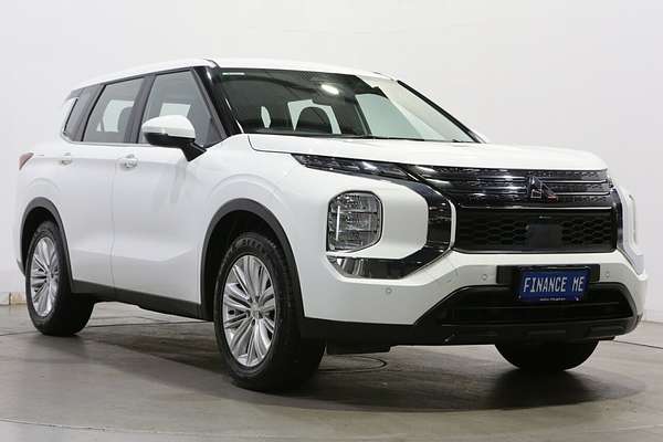 2023 Mitsubishi Outlander ES ZM