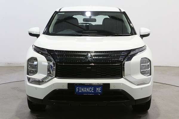 2023 Mitsubishi Outlander ES ZM