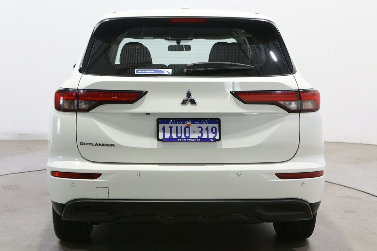 2023 Mitsubishi Outlander ES ZM