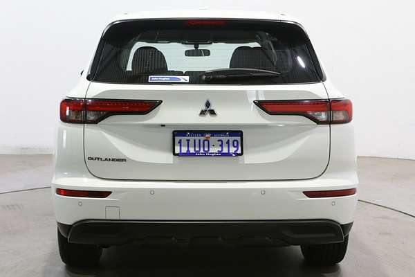 2023 Mitsubishi Outlander ES ZM