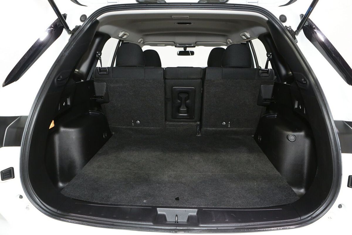 2023 Mitsubishi Outlander ES ZM