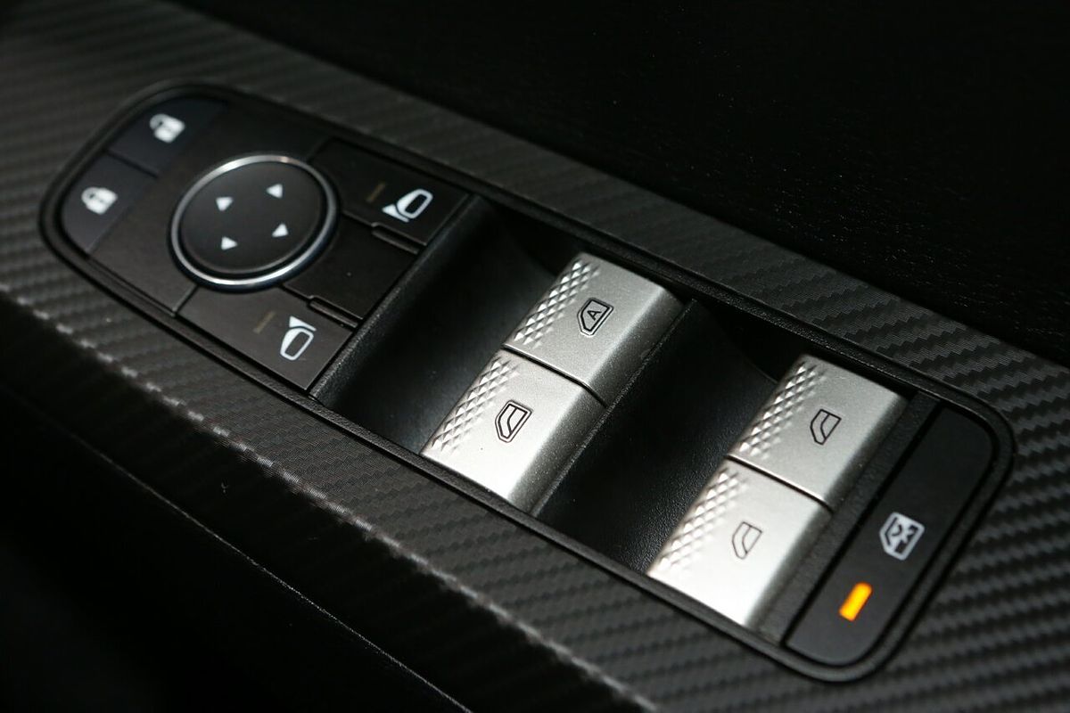 2023 Mitsubishi Outlander ES ZM