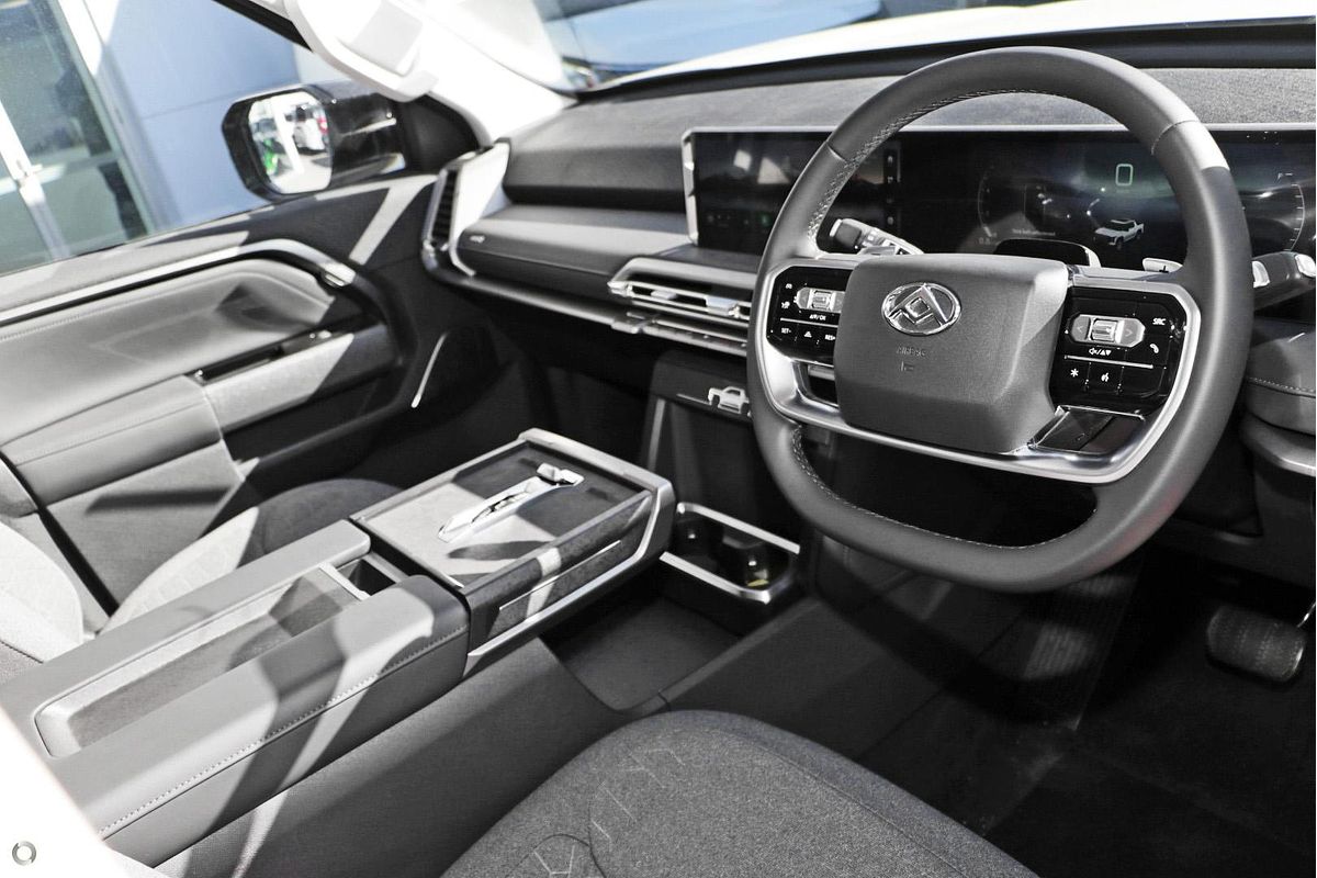 2025 LDV Terron 9 Origin EKK1C