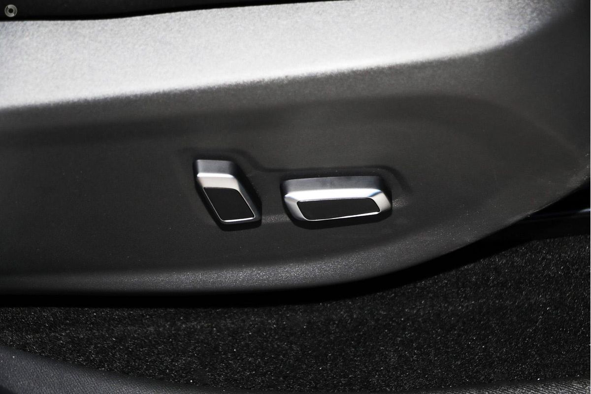 2025 LDV Terron 9 Origin EKK1C